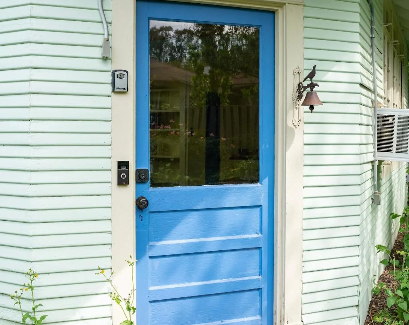 Feriehus \\Couples & Music Oasis// All-New, Garden, Design Memphis